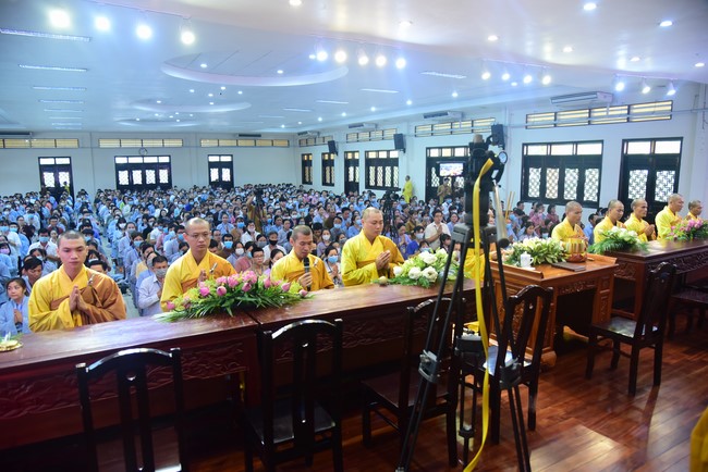 The 1st Three-Jewel Refuge Ceremony in 2021